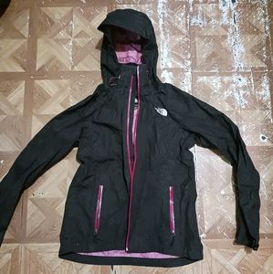 Women's North Face rain jacket EXCELLENT USED CONDITION